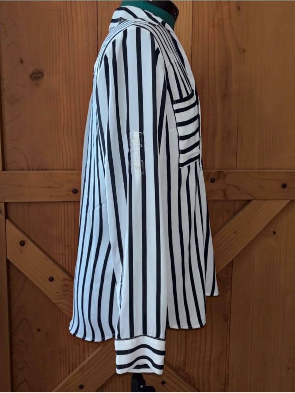 Express Portofino Black White Striped Button Up Blouse Shirt Medium - Picture 4 of 10